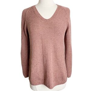 LULULEMON "What The Heart Wants" Pink Knit V-Neck Sweater Long Sleeve Size M